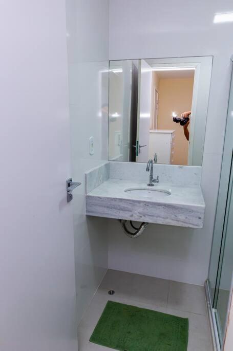 Apartamento Completo - O Melhor Custo X Beneficio Pertinho De Tudo - 3 Minutos A Pe Da Praia Guarapari Bagian luar foto